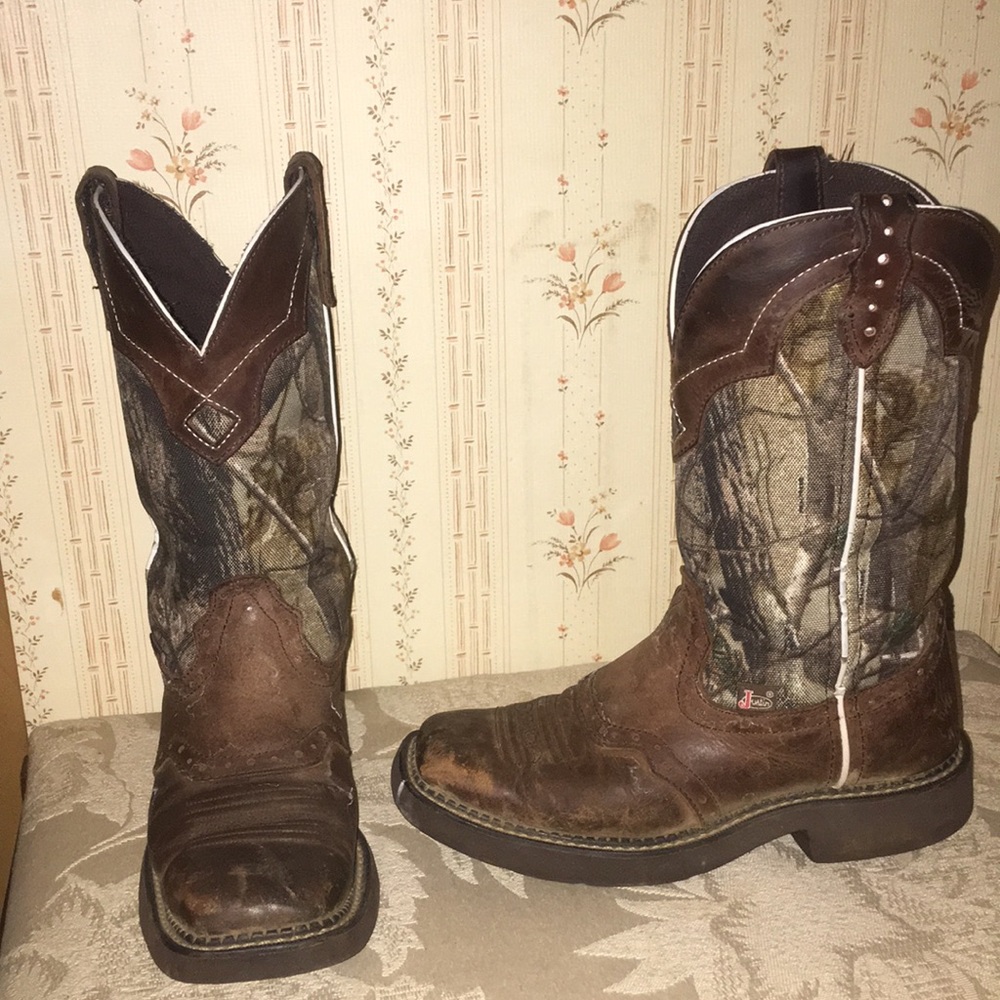 Justin Gypsy Cowboy Boots